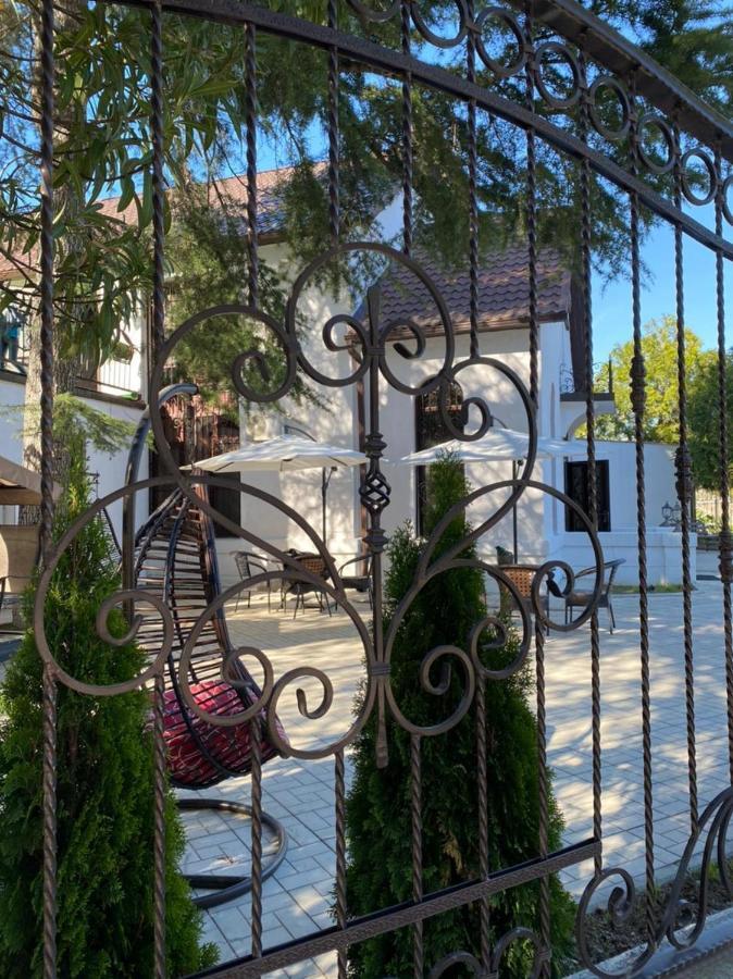 Hotel Old Pitius Pizunda Exterior photo