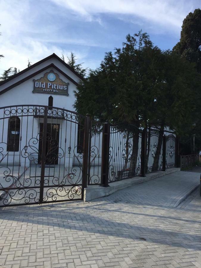 Hotel Old Pitius Pizunda Exterior photo