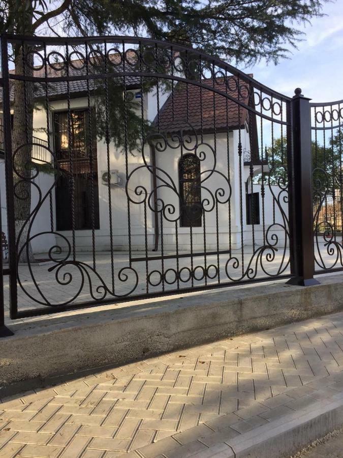 Hotel Old Pitius Pizunda Exterior photo